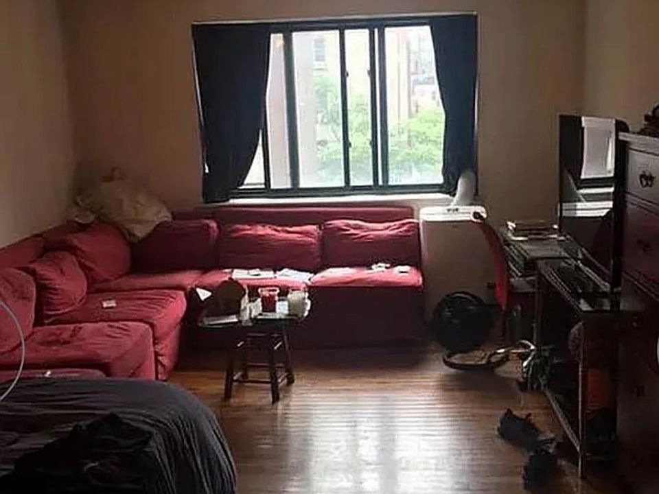 1st image of 247 Eldridge St APT 2A