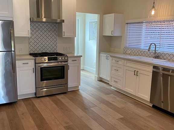 3rd image of 1615 Garden St #A