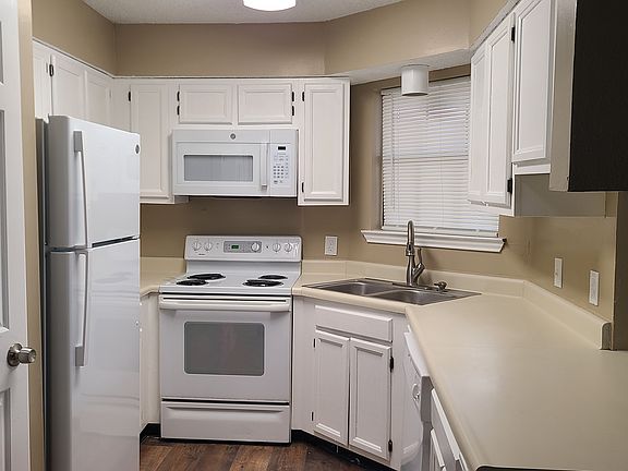 5th image of 6100 Woodlake Pkwy APT 708