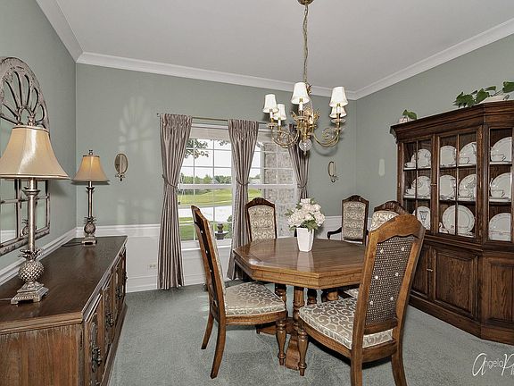 2nd image of 2015 Mallard Ln