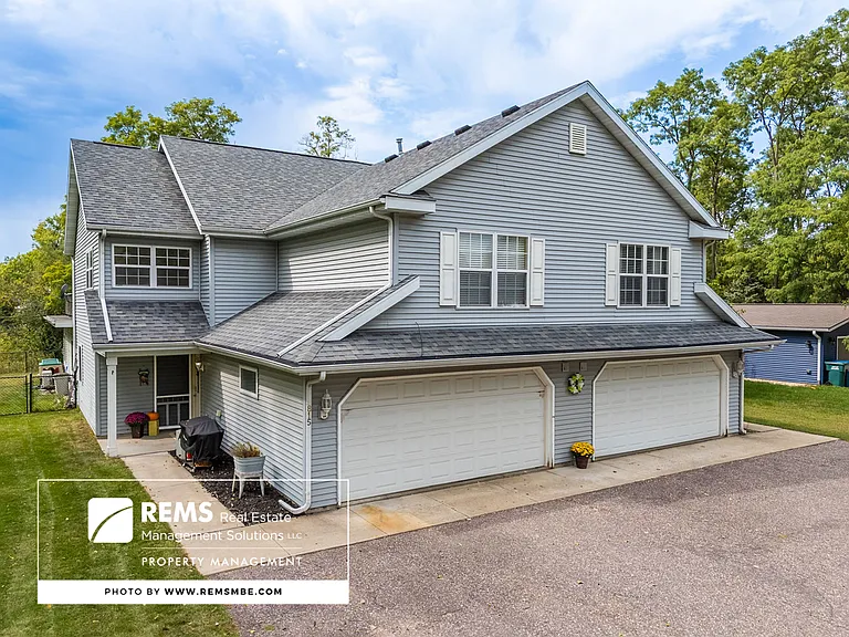 815 Island Ct #1 — Photo 12