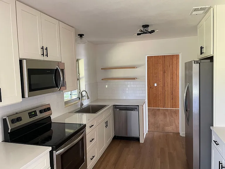 2269 Southland Rd — Photo 5