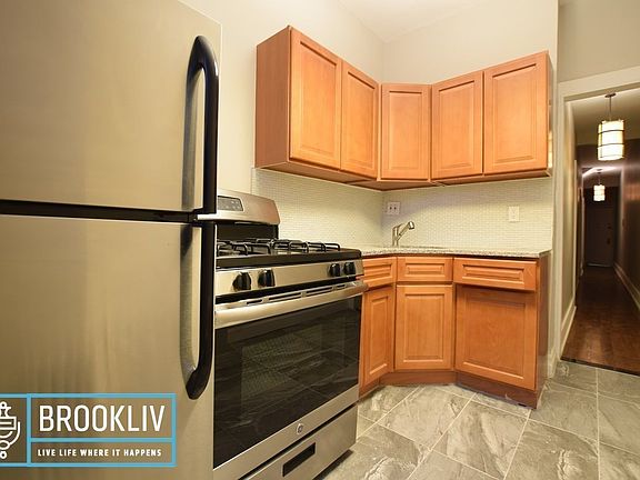 2nd image of 853 Saint Johns Pl #2B