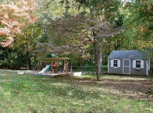 31 Saddle Hill Dr, Guilford, CT 06437