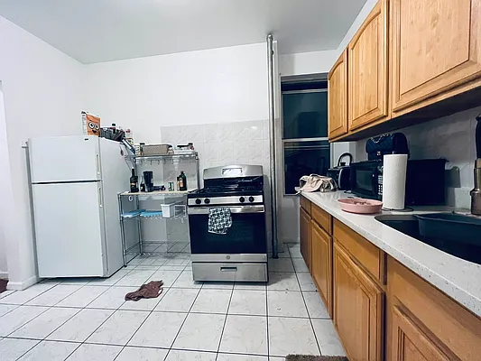 Rented by Wolve's Den Realty | media 25