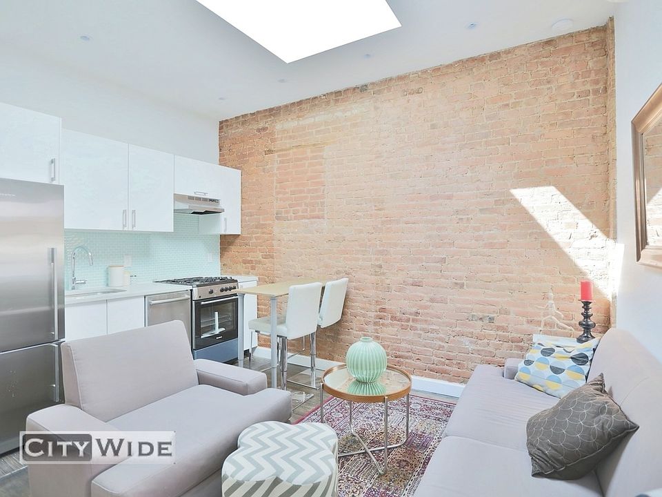 1st image of 1097 2nd Ave #8