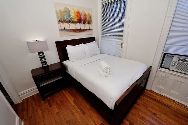 Rented by Eisenberg Exclusives | media 25