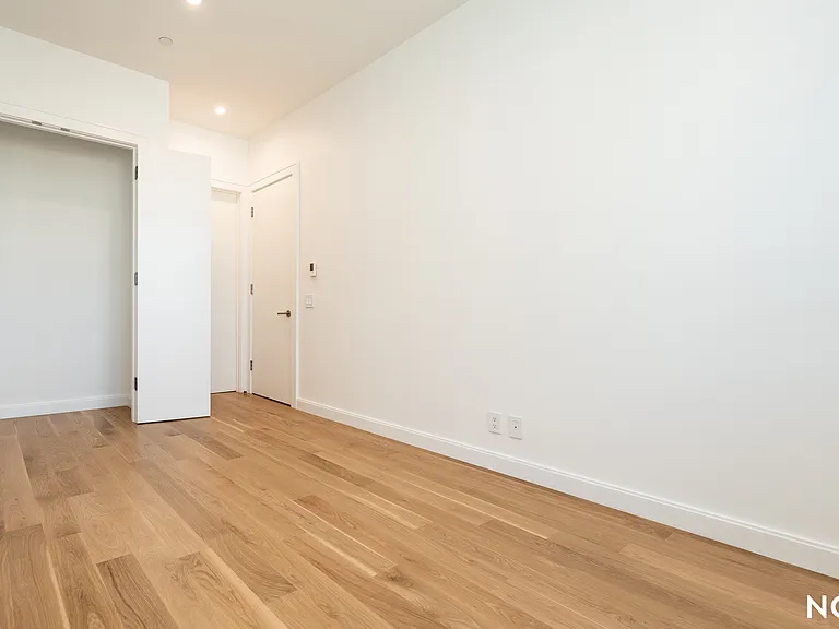 166 Eckford St #3 — Photo 8