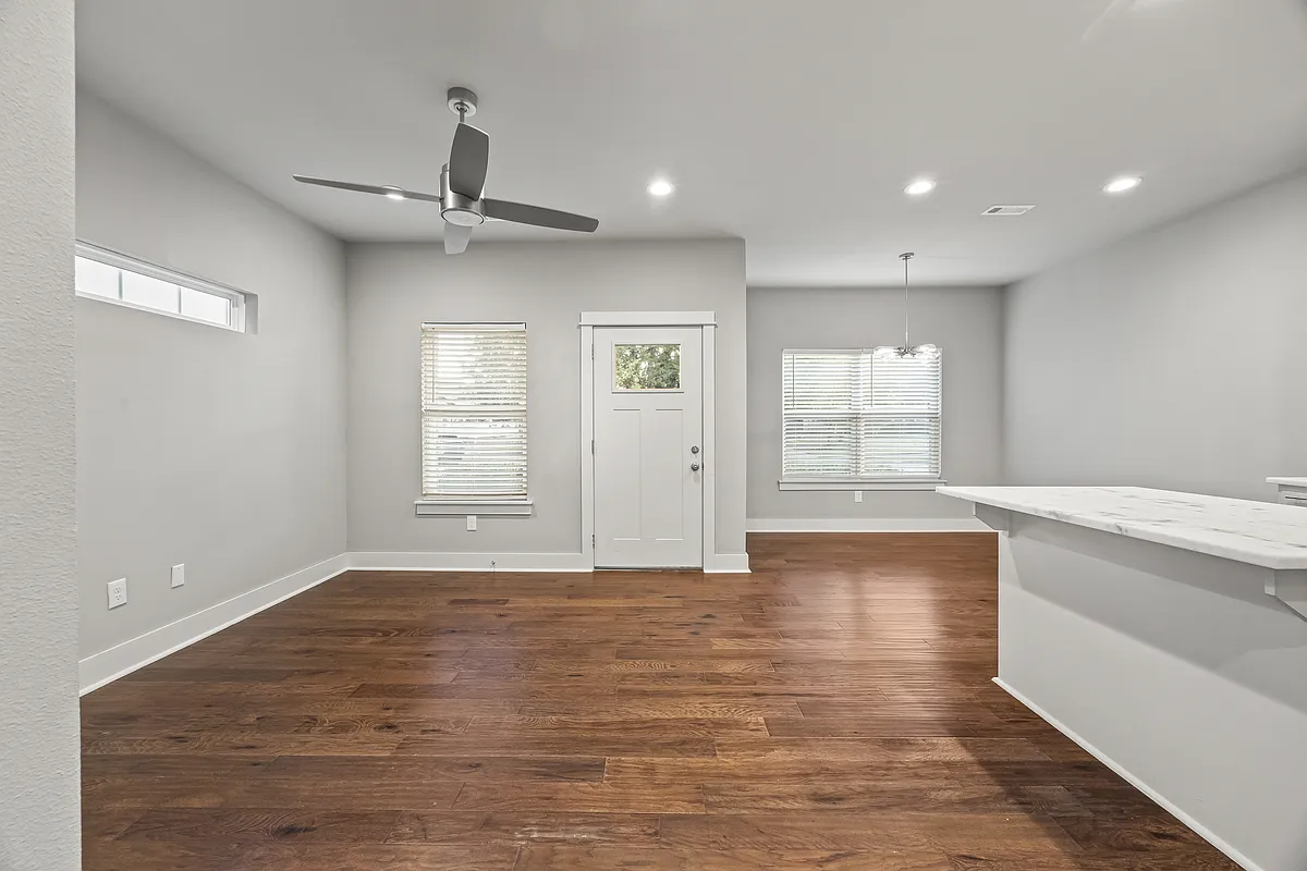 Building Photo - 2055 S Florida Way