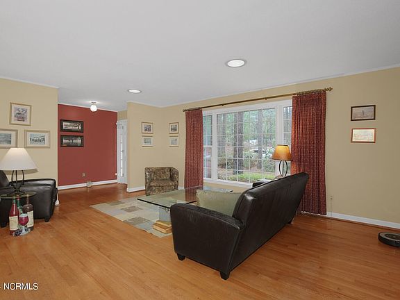 5th image of 920 N Saylor Street