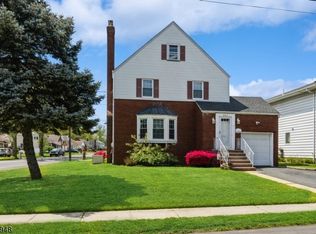 302 Sherwood Rd, Union, NJ 07083
