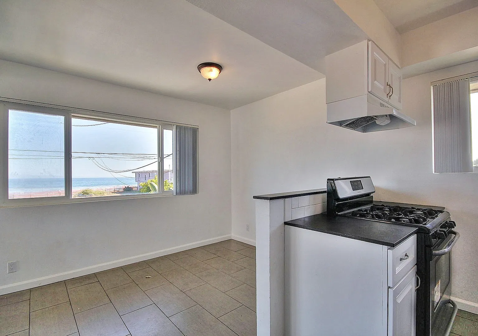 6742 Del Playa — Photo 3