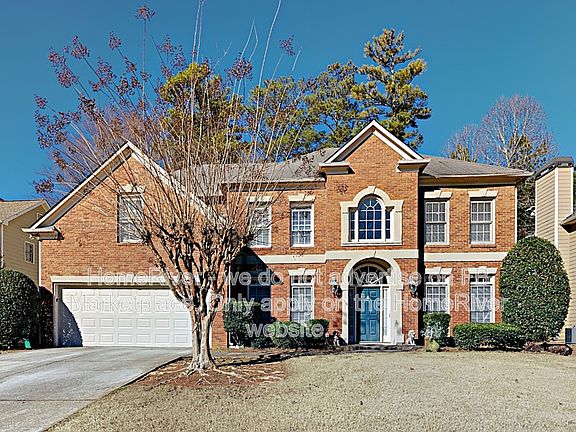 2nd image of 1040 Queensgate Dr SE