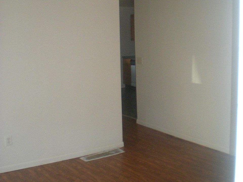 2nd image of 10 113th St #5