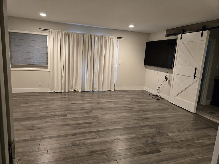3287 Sierra Dr — Photo 17