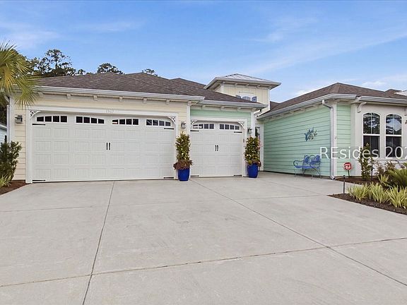 2nd image of 1267 Parrot Avenue