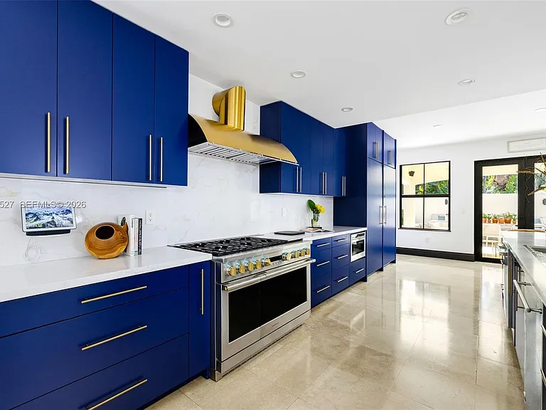 3020 McDonald St #22 — Photo 6