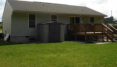 3rd image of 20 Irvin Dr