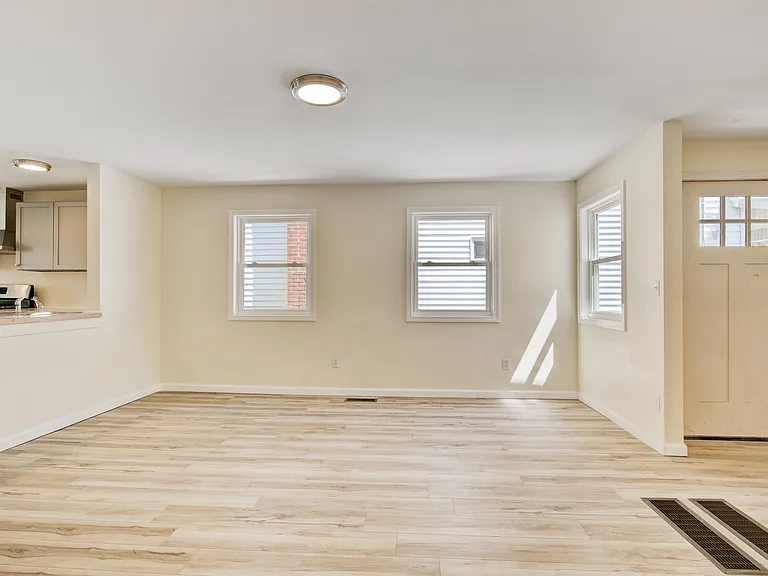 1002 Park St — Photo 17