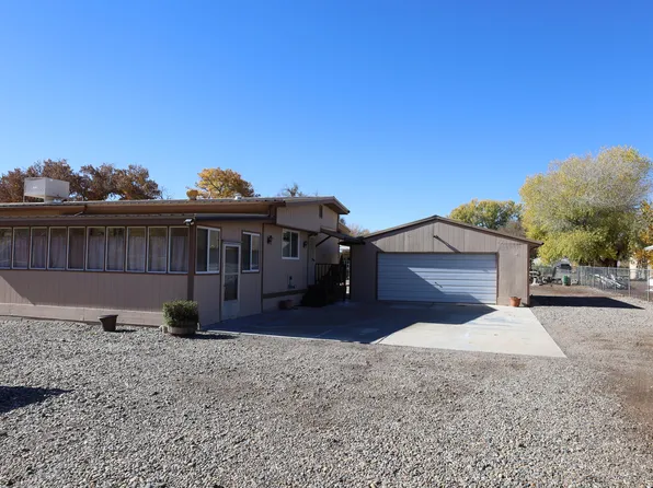 1695 La Mancha Ln, Bosque Farms, NM 87068