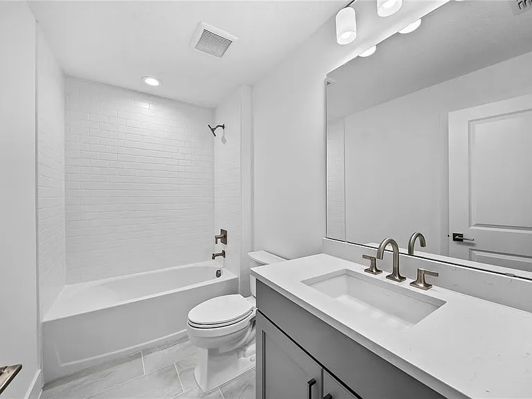 1856 Crowncrest Dr — Photo 25