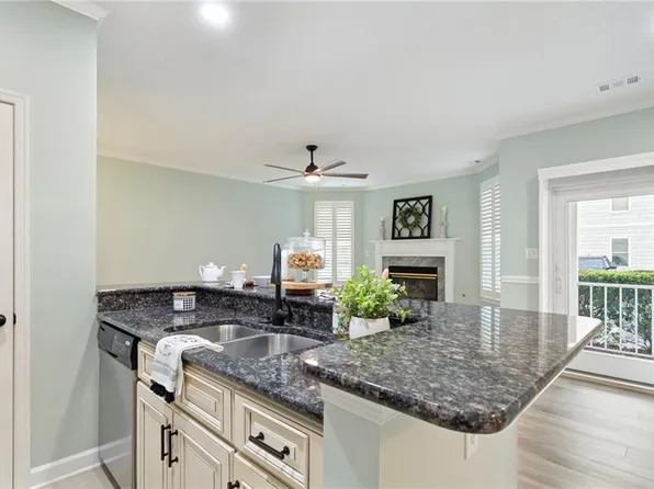 2312 Beach Haven Dr APT 103, Virginia Beach, VA 23451