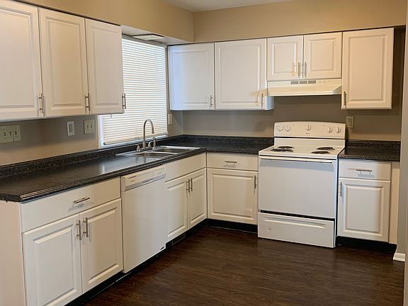 8129CrousoreKitchen_10012020