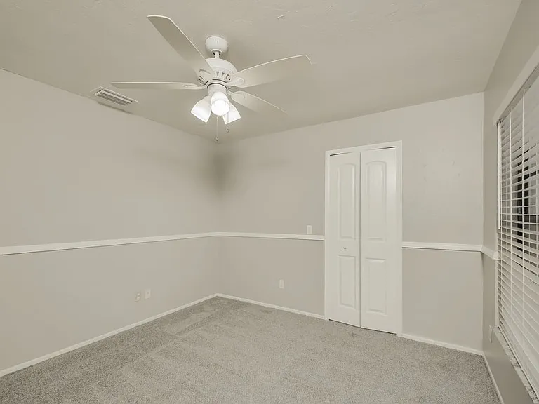 817 SW 9th Ave — Photo 13