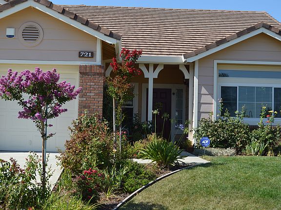 2nd image of 721 Black Oak Way