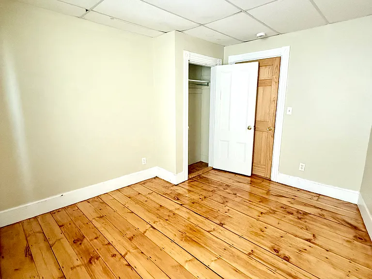 9 Cleeve St #3 — Photo 8