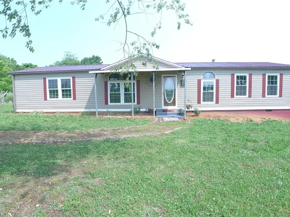 2632 Holcomb Rd, Boonville, NC 27011