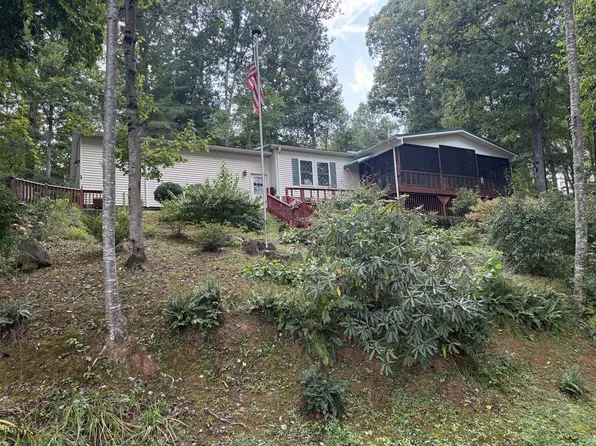 627 Hiland Park Ln, Franklin, NC 28734