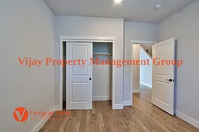 6810 NE 16th Ave — Photo 6