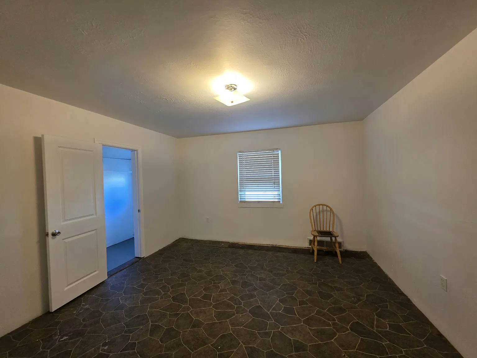 2 bed, 1123 sqft, $1,100 — Photo 3