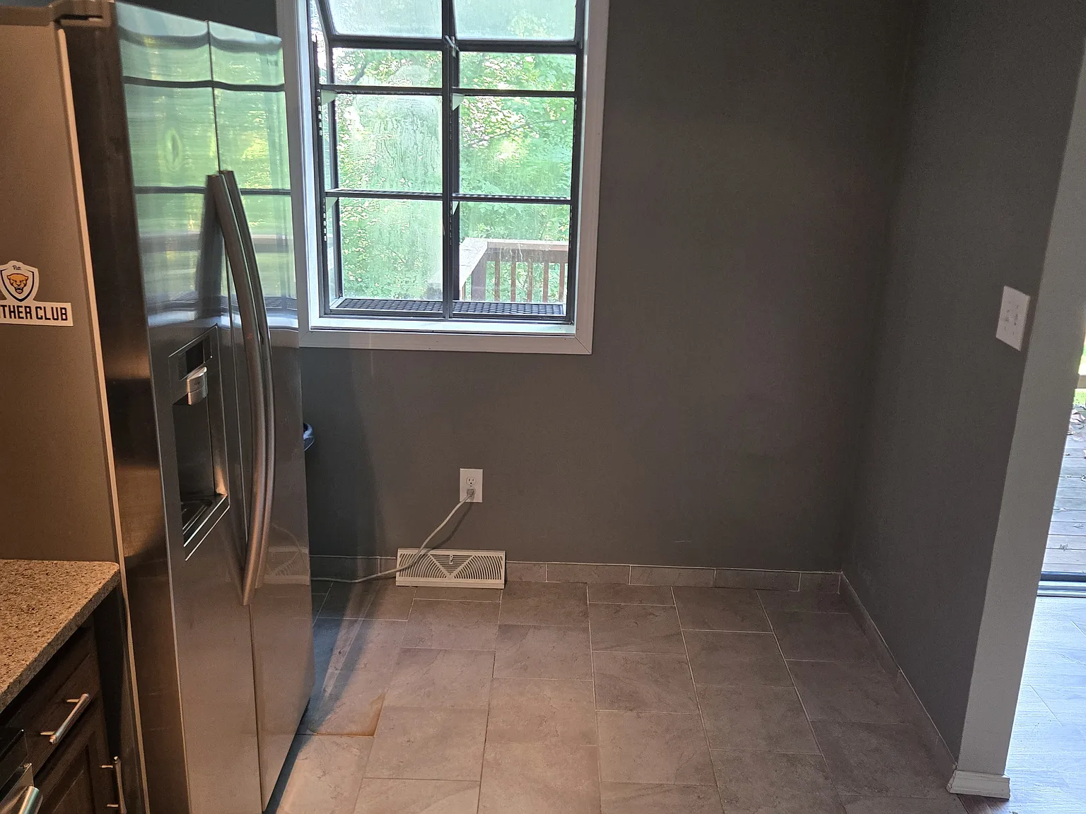 2 bed, 1.5 bath, 1200 sqft, $1,100 — Photo 4