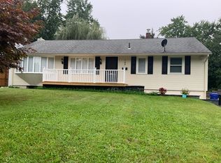 142 Knollwood St, Springfield, MA 01104