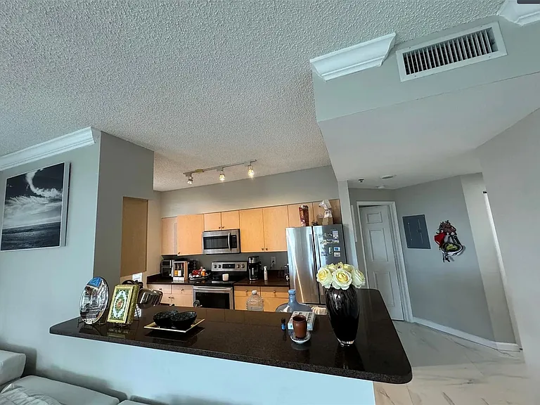 616 Clearwater Park Rd #1002 — Photo 6