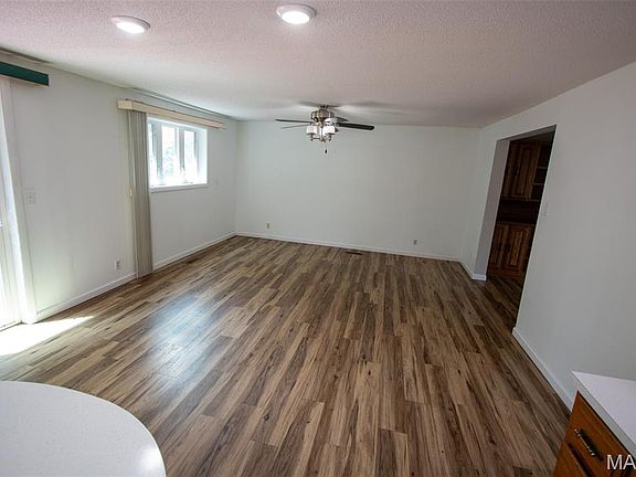 3rd image of 83 Memorial Ct