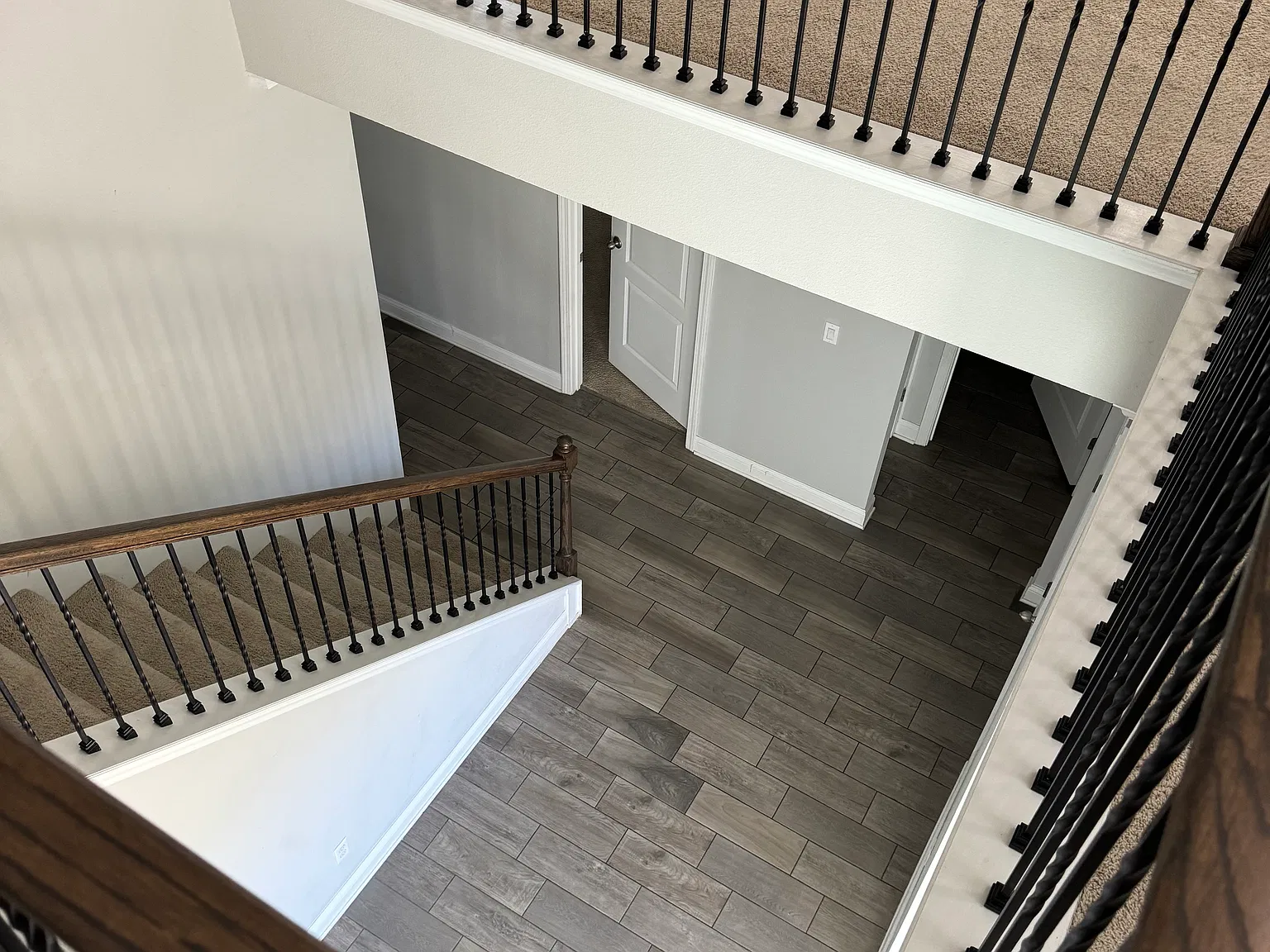 4 bed, 2880 sqft, $2,900 — Photo 3