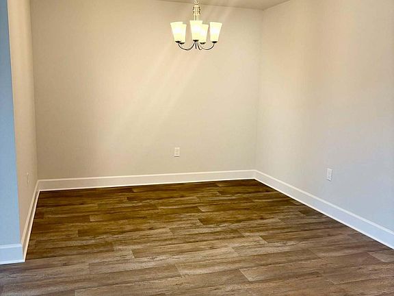 3rd image of 14763 Aurora Ln