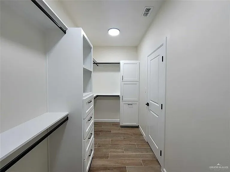729 Saint Vincent Dr — Photo 10