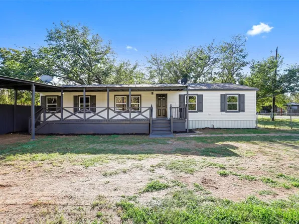 1505 Alamo Dr, Granbury, TX 76048
