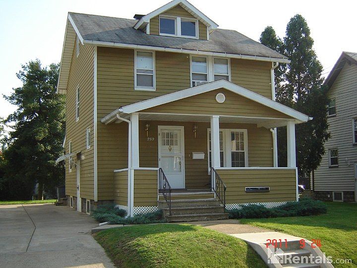 1st image of 259 E Howard St