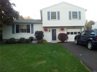 5549 Taormina Dr, Clay, NY 13041