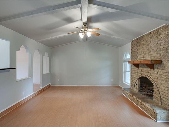 2nd image of 1355 Beechwood Dr