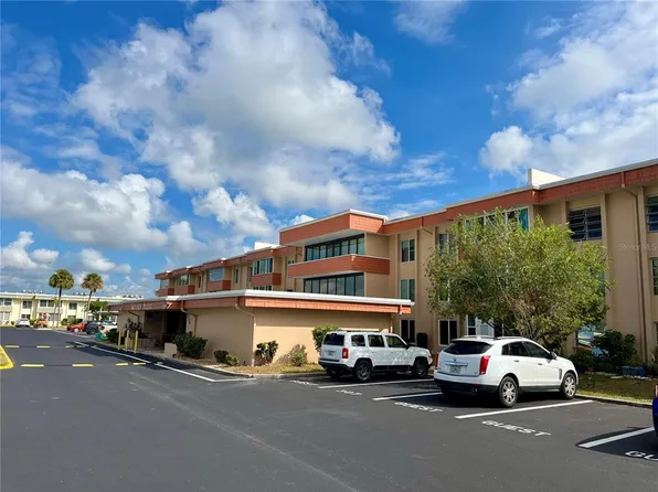 2290 Aaron St APT 210, Port Charlotte, FL 33952