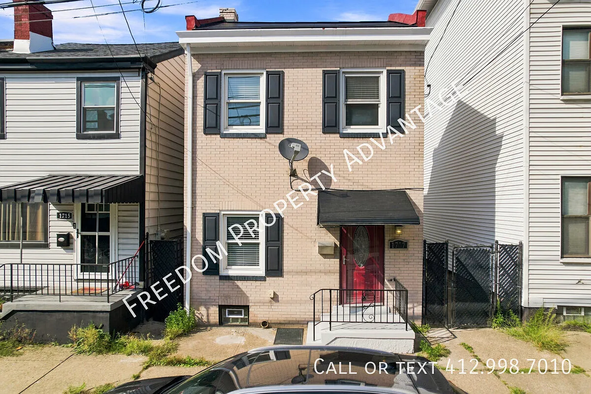 1717 Sidney St - Southside — Photo 4