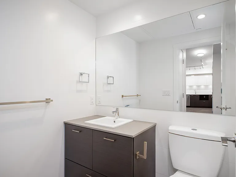 537 Foster Ave — Photo 57