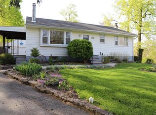 1328 Blue Barn Rd, Allentown, PA 18104