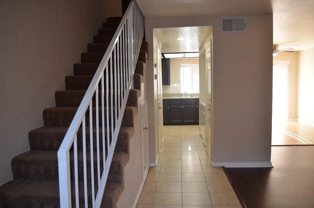 1830 Drescher St — Photo 3